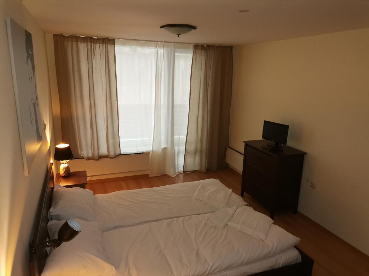 Apartment Ana/ Апартамент Ана パンポロボ エクステリア 写真