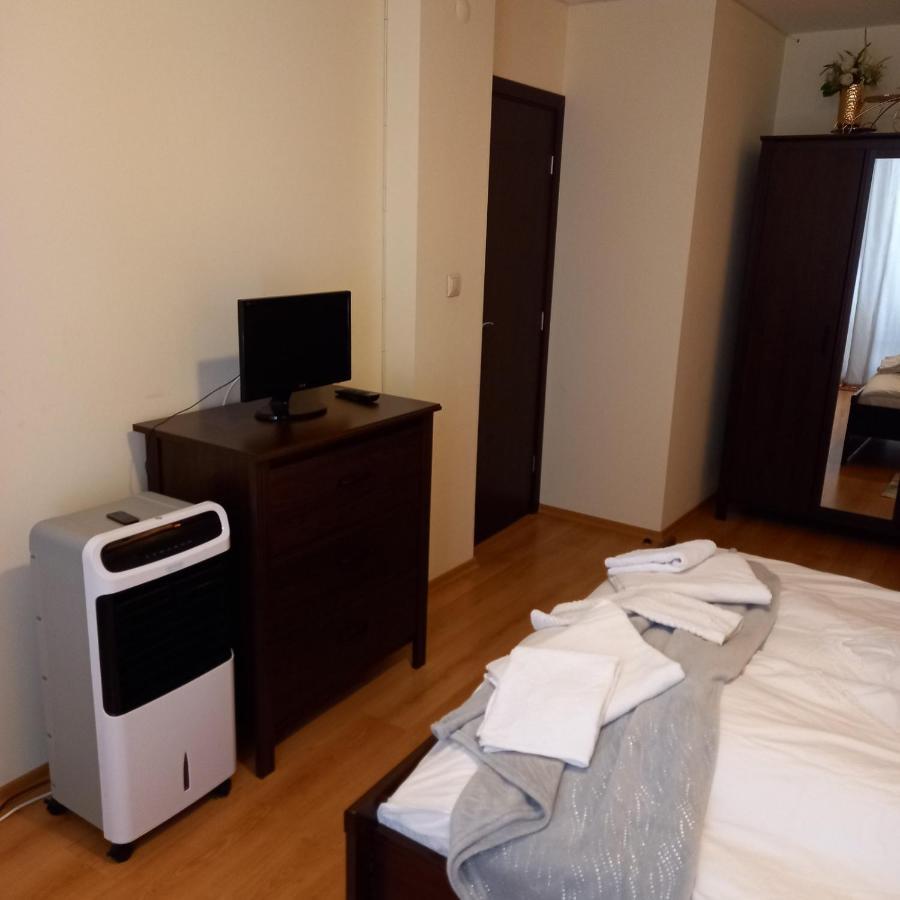 Apartment Ana/ Апартамент Ана パンポロボ エクステリア 写真